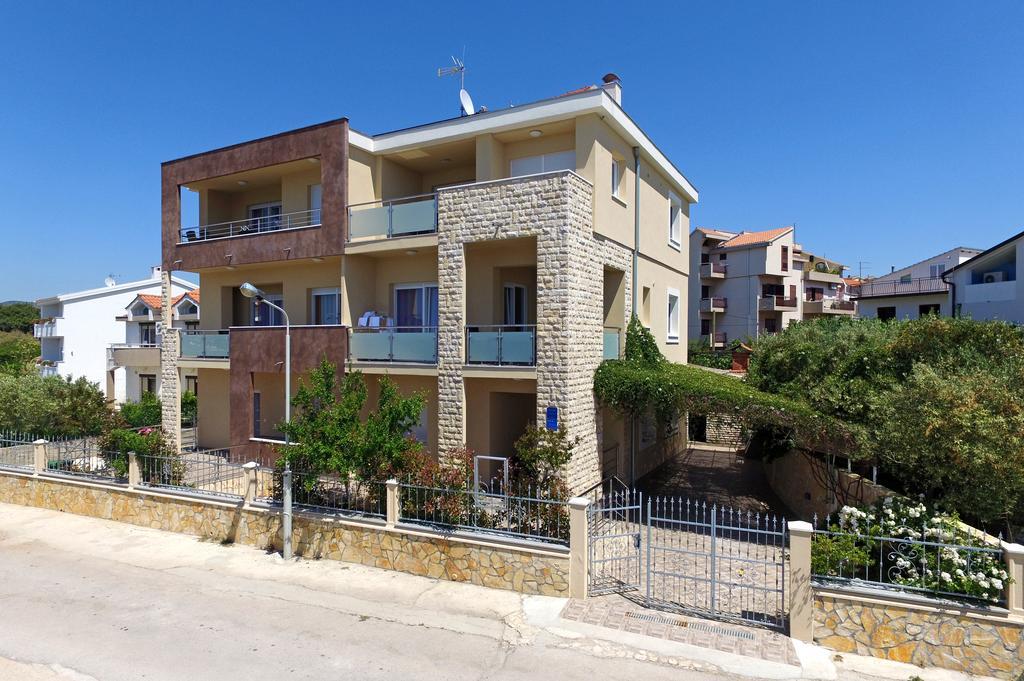 ברודאריצה Apartments Superba מראה חיצוני תמונה