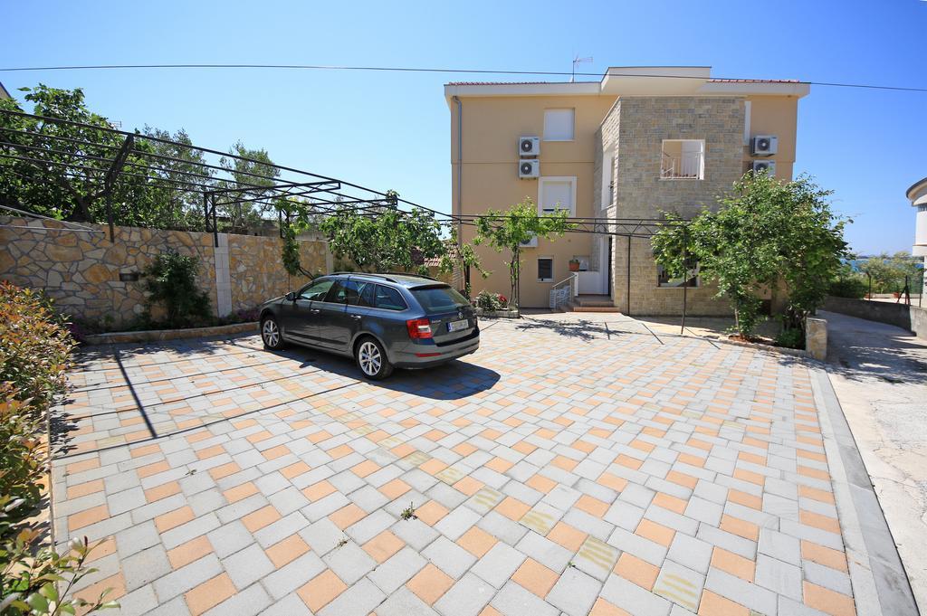 ברודאריצה Apartments Superba מראה חיצוני תמונה